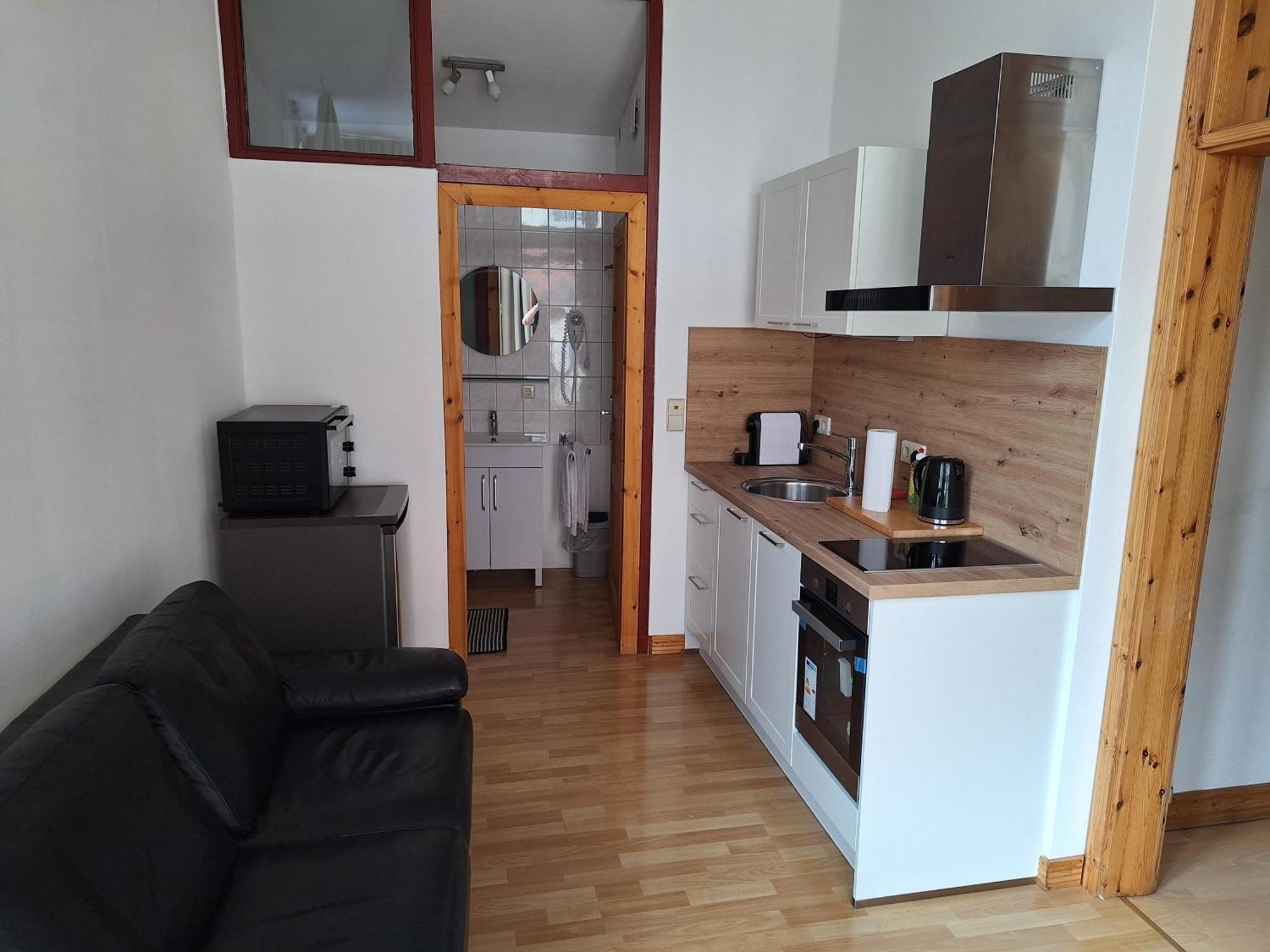 Beliebtes City-Apartment Ройтлинген Екстериор снимка